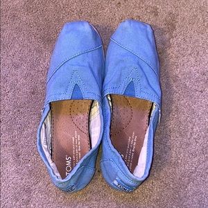 Sky blue Toms